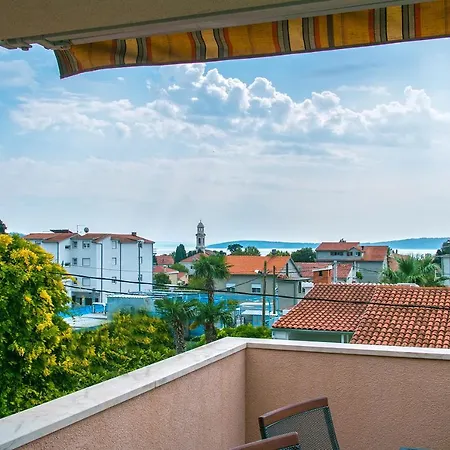 Franko, Free Parking Apartment Kastela